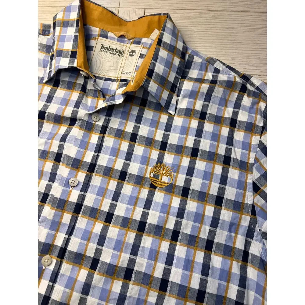 Timberland men’s short sleeve navy & gold plaid button down. 100% cotton. Sz XXL